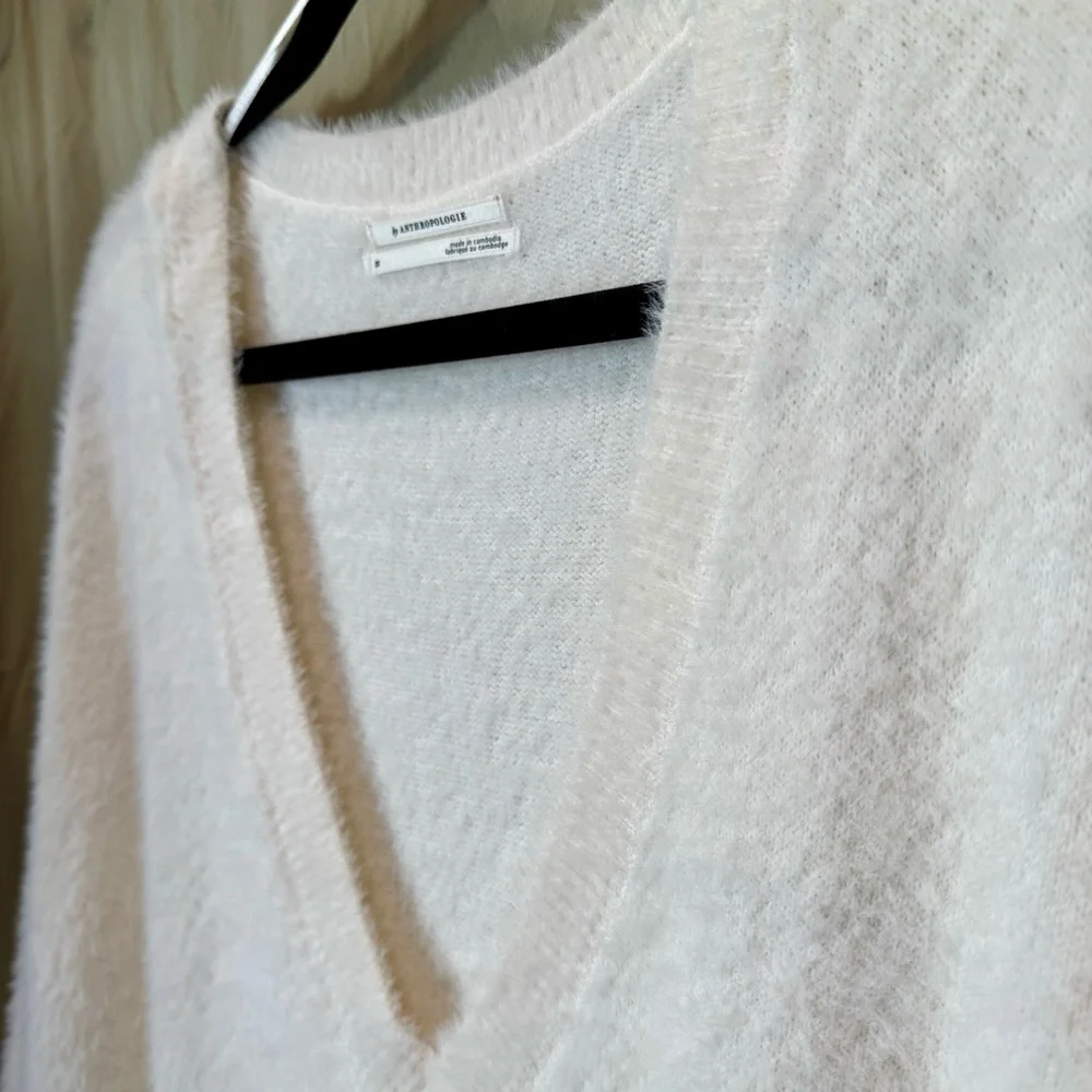 By Anthropologie Oversized Deep V-Neck Eyelash Tunic Ivory Sweater - Picture 2 of 12